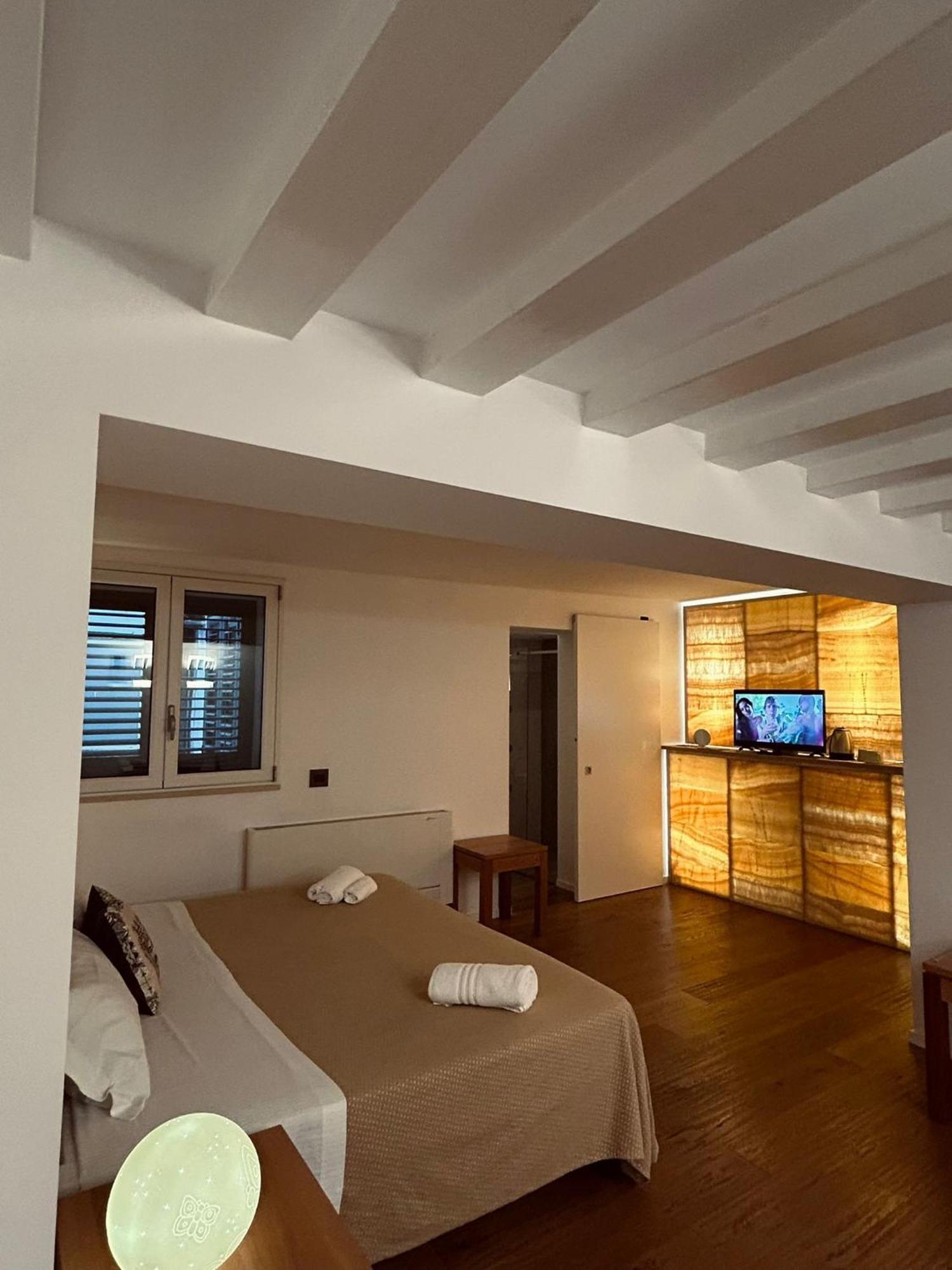 Prince Suite Palermo Buitenkant foto